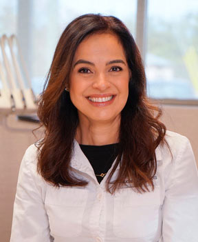 Dr. Claudia Storch